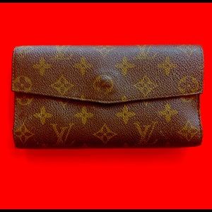 Authentic Louis Vuitton Vintage Wallet